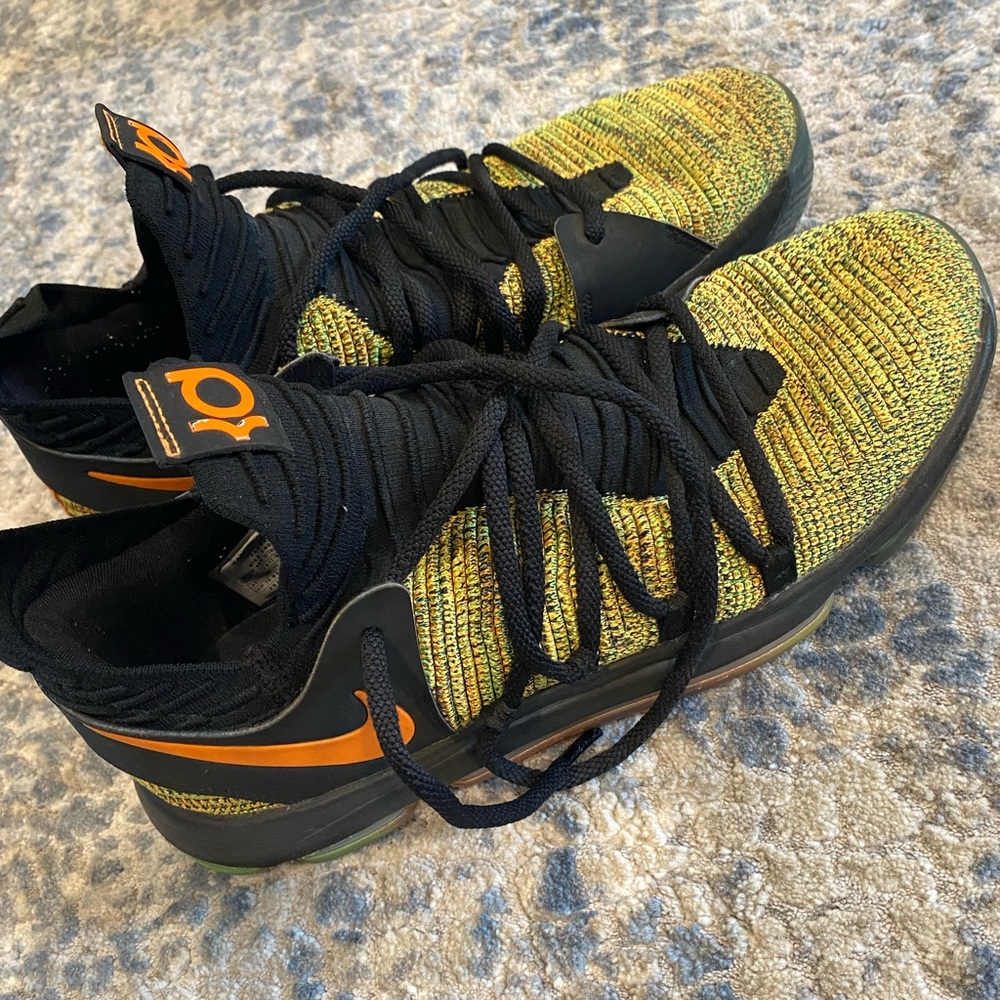 Extremely rare Kevin Durant peach jam 6. No box